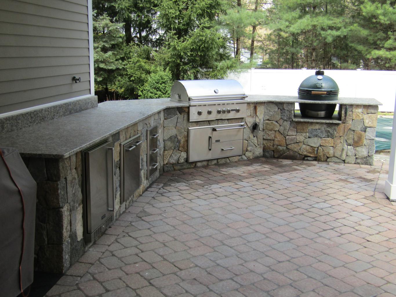 Outdoor Kitchens